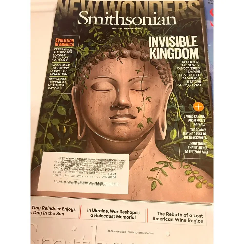 Smithsonian Magazine Lot of (4) Aztecs, Samuel Adams, Robots,‎ Invisible Kingdom